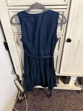 Nine West Sleeveless Navy Maxi Dress with Waist Tie